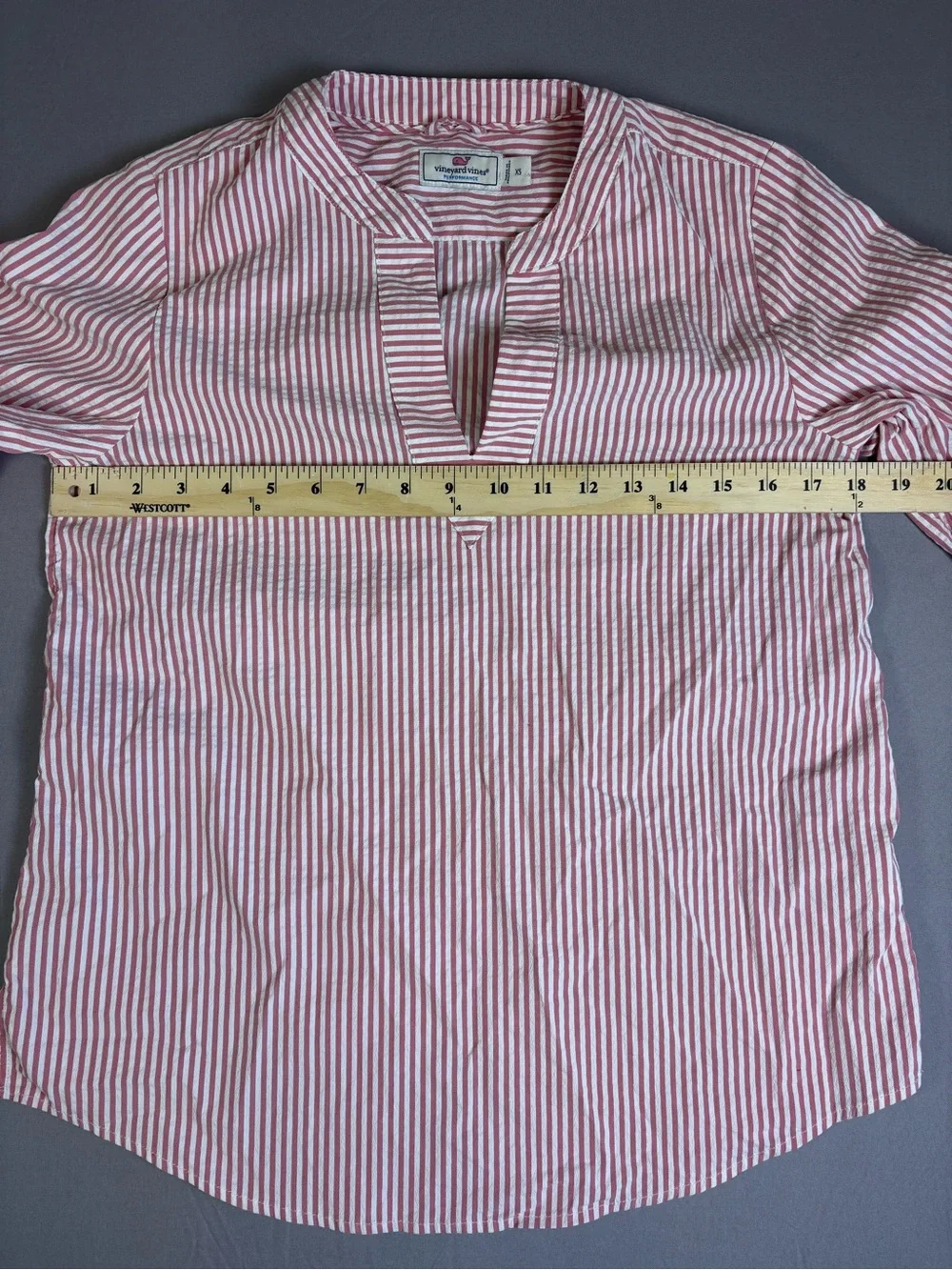 Stunning Vineyard Vines Pink and White Striped Top Pink Savannah Popover Size XS - Picture 5 of 11